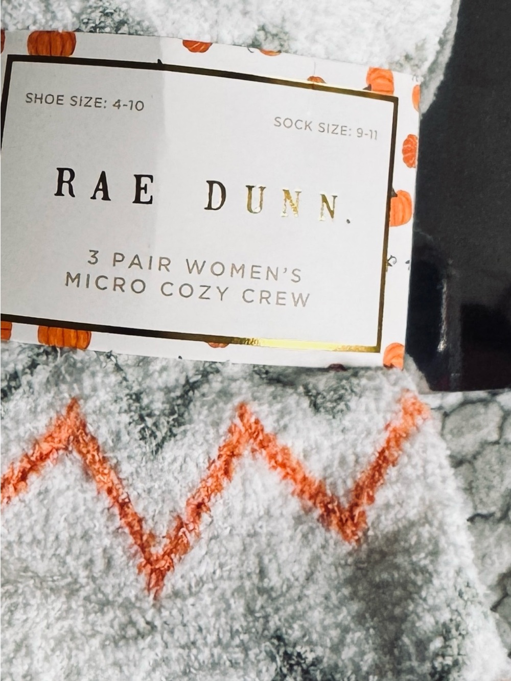 Rae Dunn Cream Cozy Crew Socks with Orange & Gray Zigzag Accents size 9-11 - Picture 2 of 2